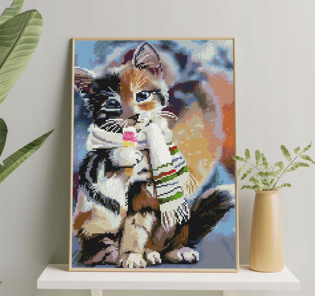 Алмазная мозаика Котик в шарфике от Sovabooks, изображение крупного котика в цветном шарфе, размер 40х50 см.