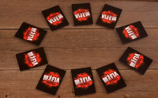 Настольная игра Мафия от SOVABOOKS, вся семья в сборе, компактная версия классической игры для компании